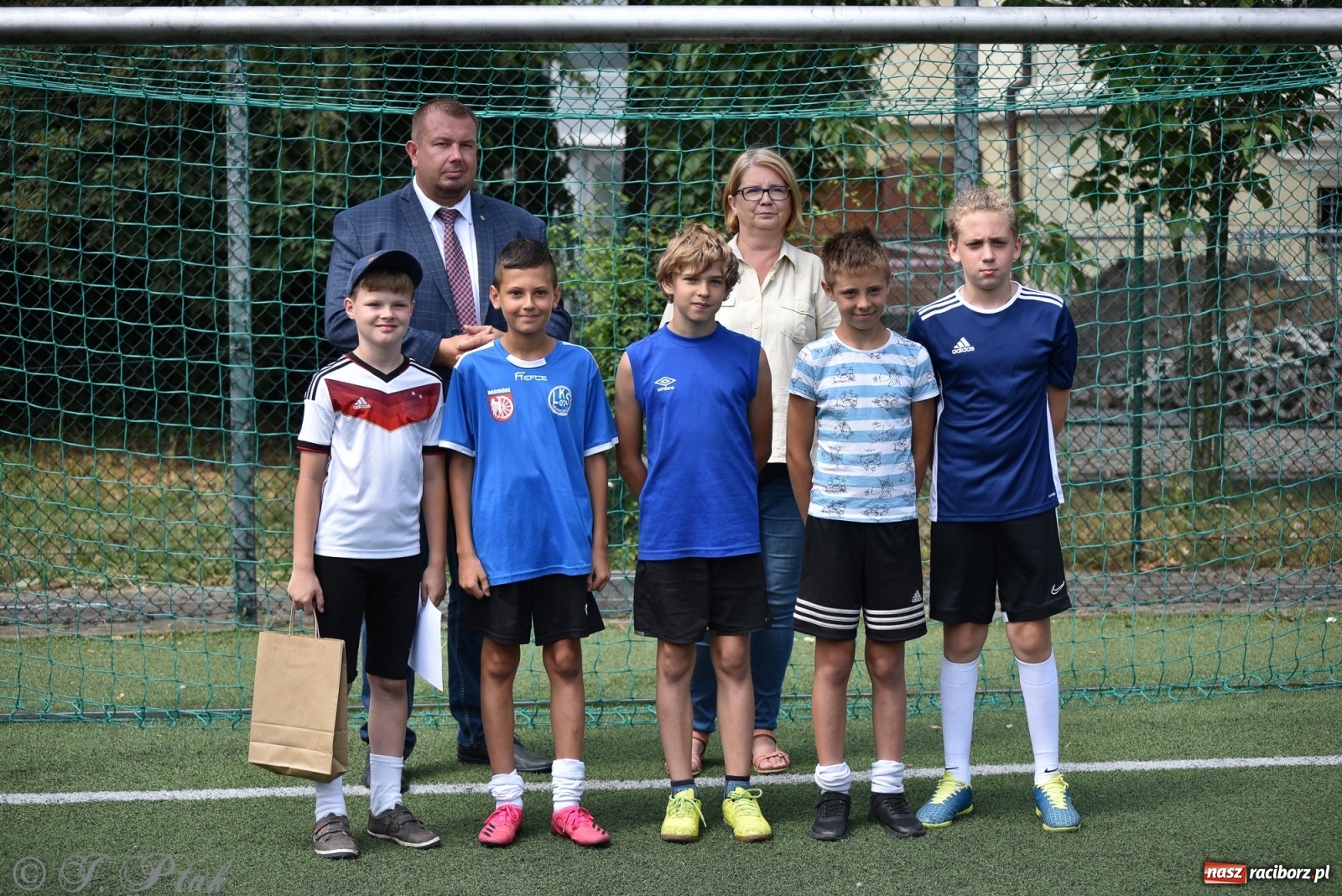Zdjęcie w galerii na portalu naszraciborz.pl: Piłkarskie powiatowe EURO za nami. Medale rozdane [FOTO] wiadomości z regionu