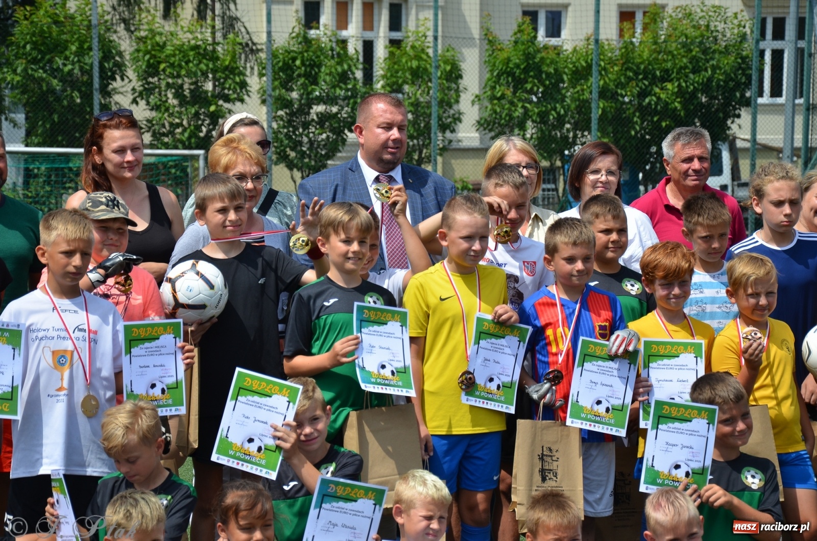 Zdjęcie w galerii na portalu naszraciborz.pl: Piłkarskie powiatowe EURO za nami. Medale rozdane [FOTO] wiadomości z regionu