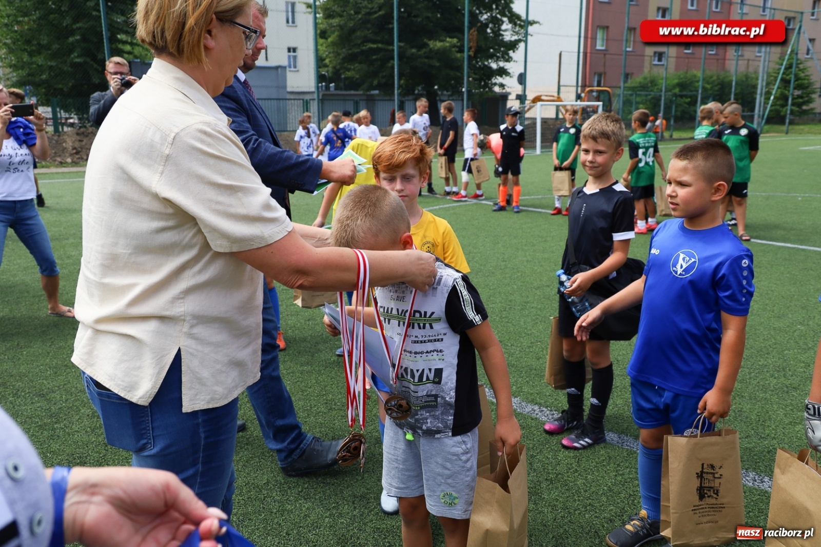 Zdjęcie w galerii na portalu naszraciborz.pl: Piłkarskie powiatowe EURO za nami. Medale rozdane [FOTO] wiadomości z regionu