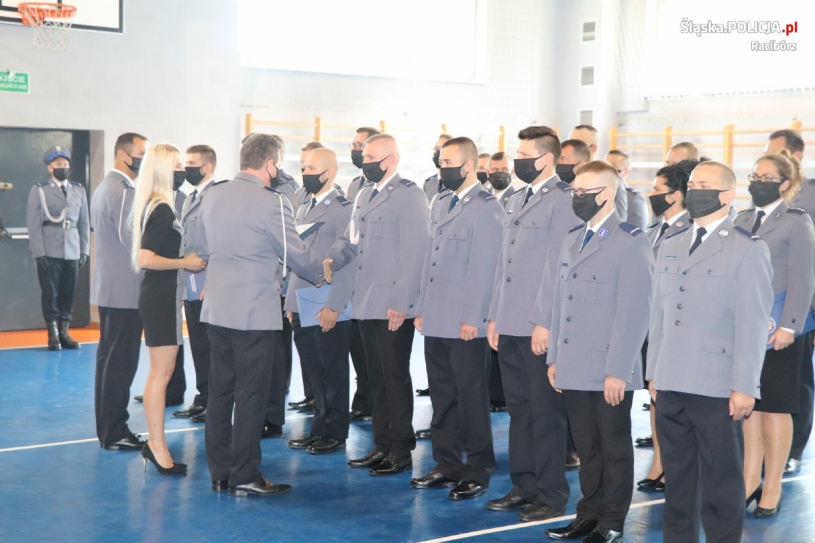 Zdjęcie w galerii na portalu naszraciborz.pl: Święto policji w raciborskiej komendzie wiadomości z regionu