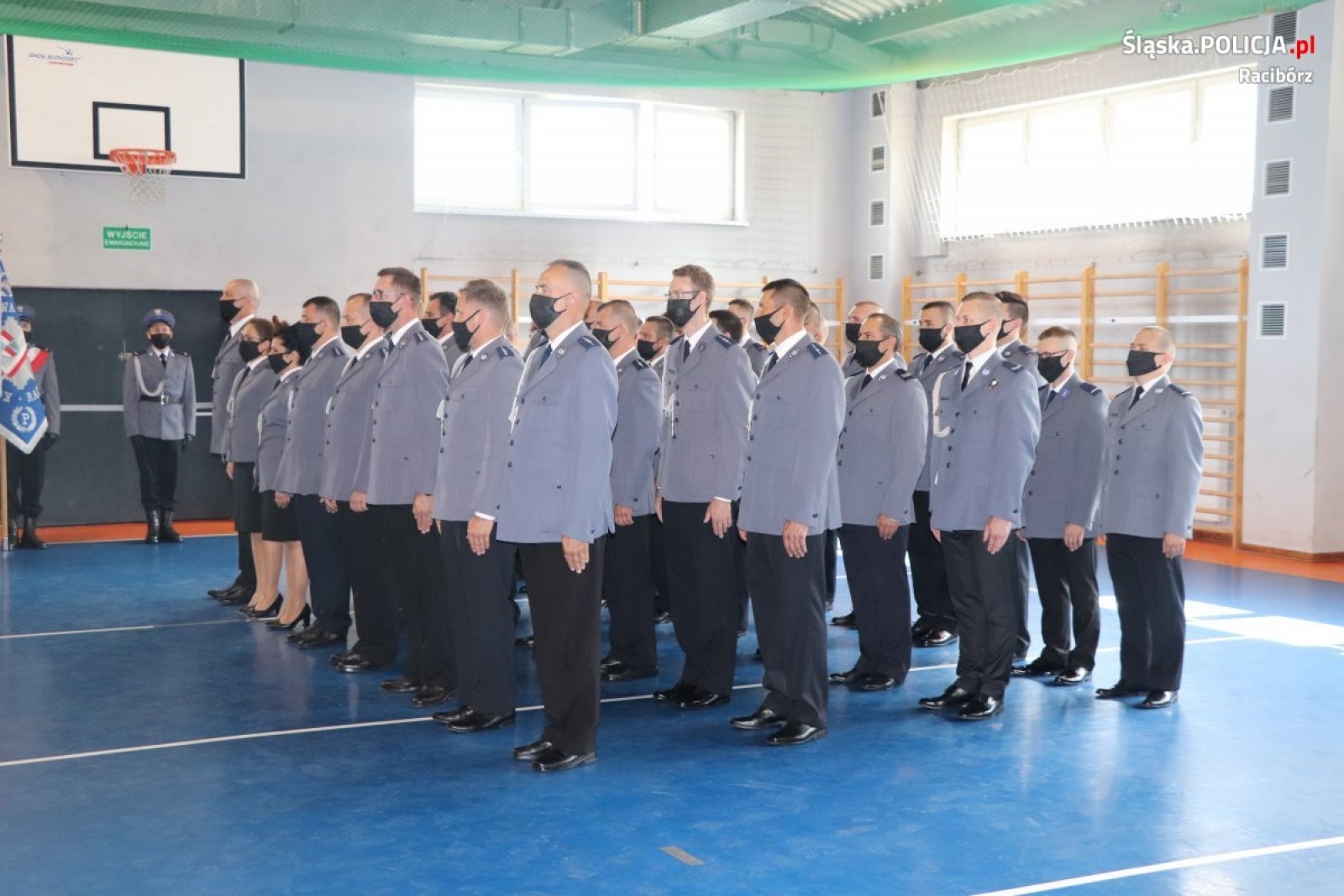 Zdjęcie w galerii na portalu naszraciborz.pl: Święto policji w raciborskiej komendzie wiadomości z regionu