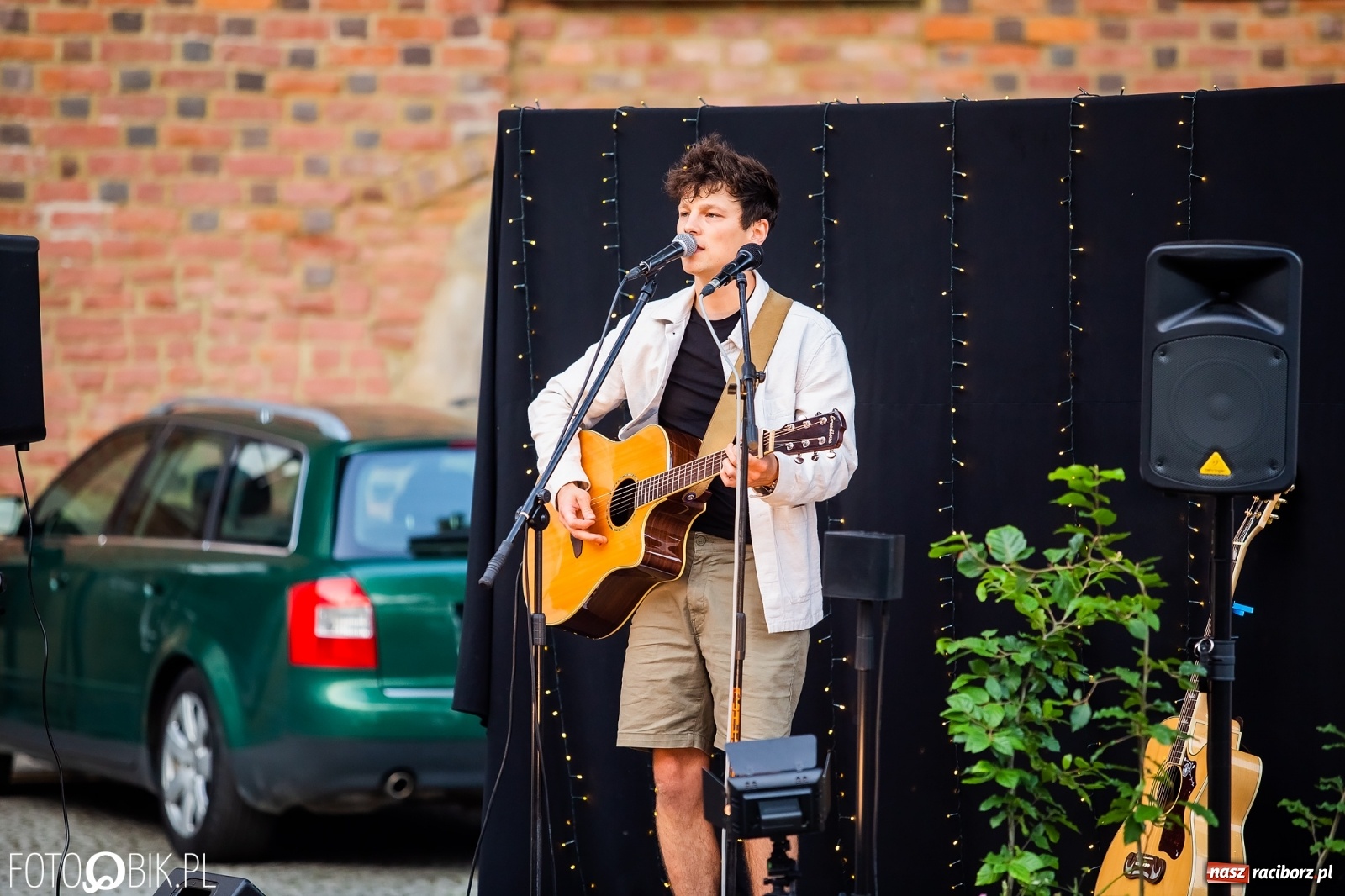 Zdjęcie w galerii na portalu naszraciborz.pl: Ed Sheeran Night na Zamku Piastowskim wiadomości z regionu