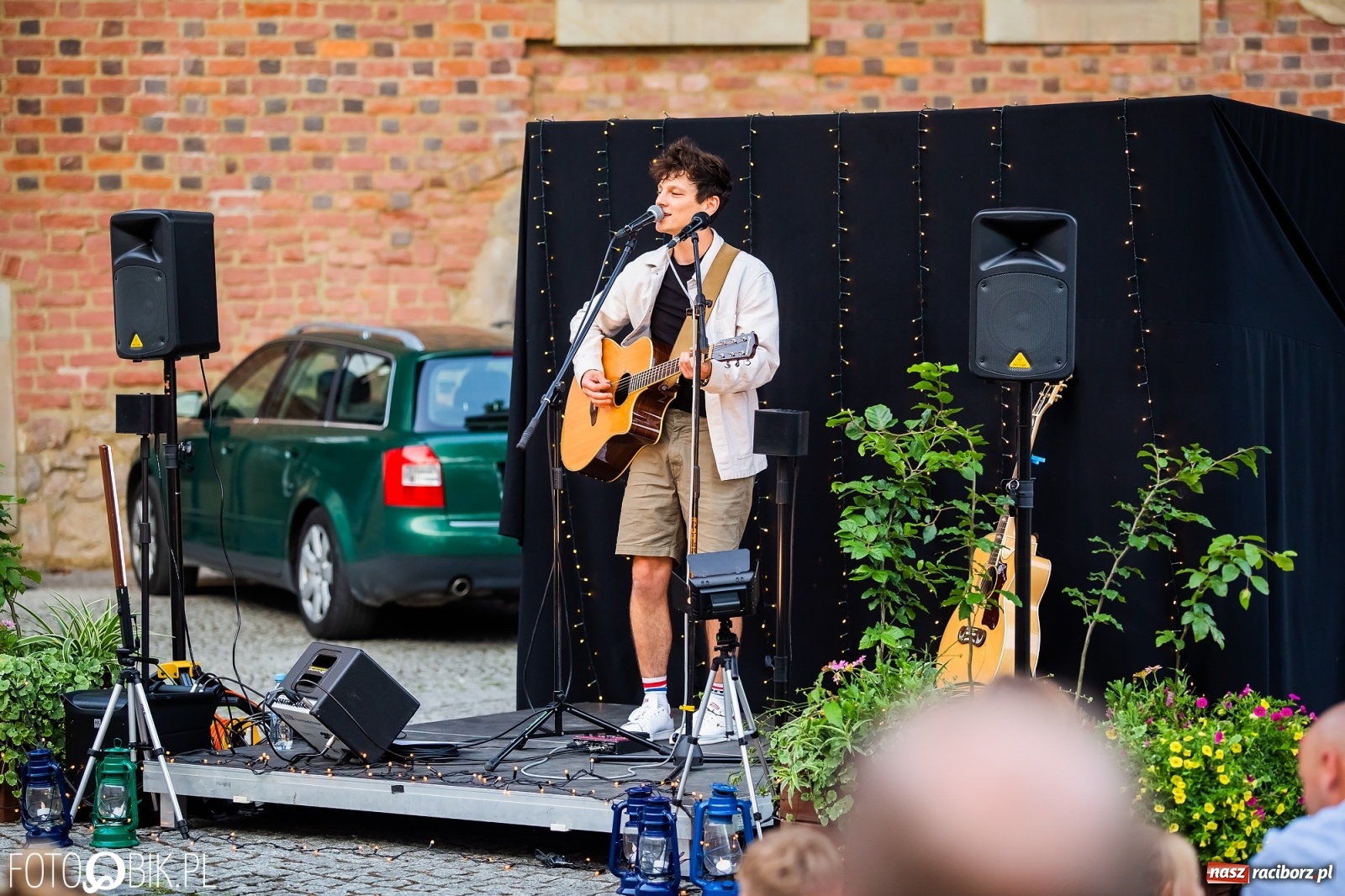 Zdjęcie w galerii na portalu naszraciborz.pl: Ed Sheeran Night na Zamku Piastowskim wiadomości z regionu