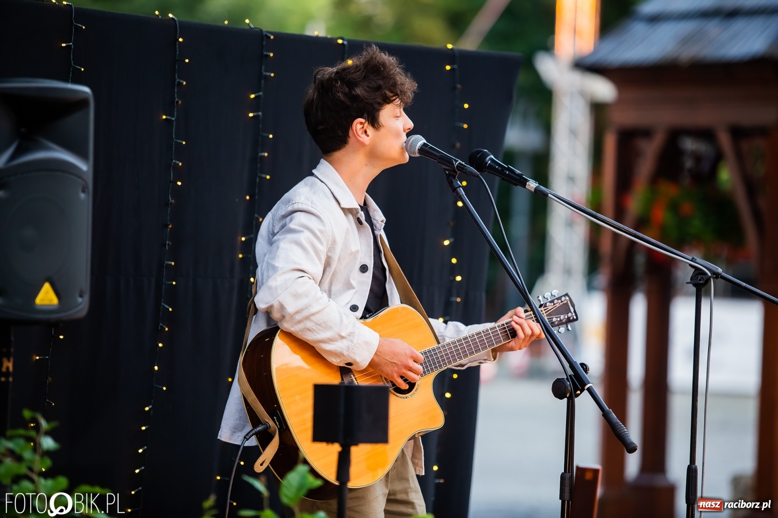Zdjęcie w galerii na portalu naszraciborz.pl: Ed Sheeran Night na Zamku Piastowskim wiadomości z regionu