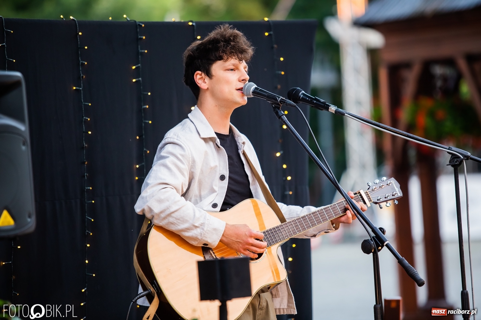 Zdjęcie w galerii na portalu naszraciborz.pl: Ed Sheeran Night na Zamku Piastowskim wiadomości z regionu