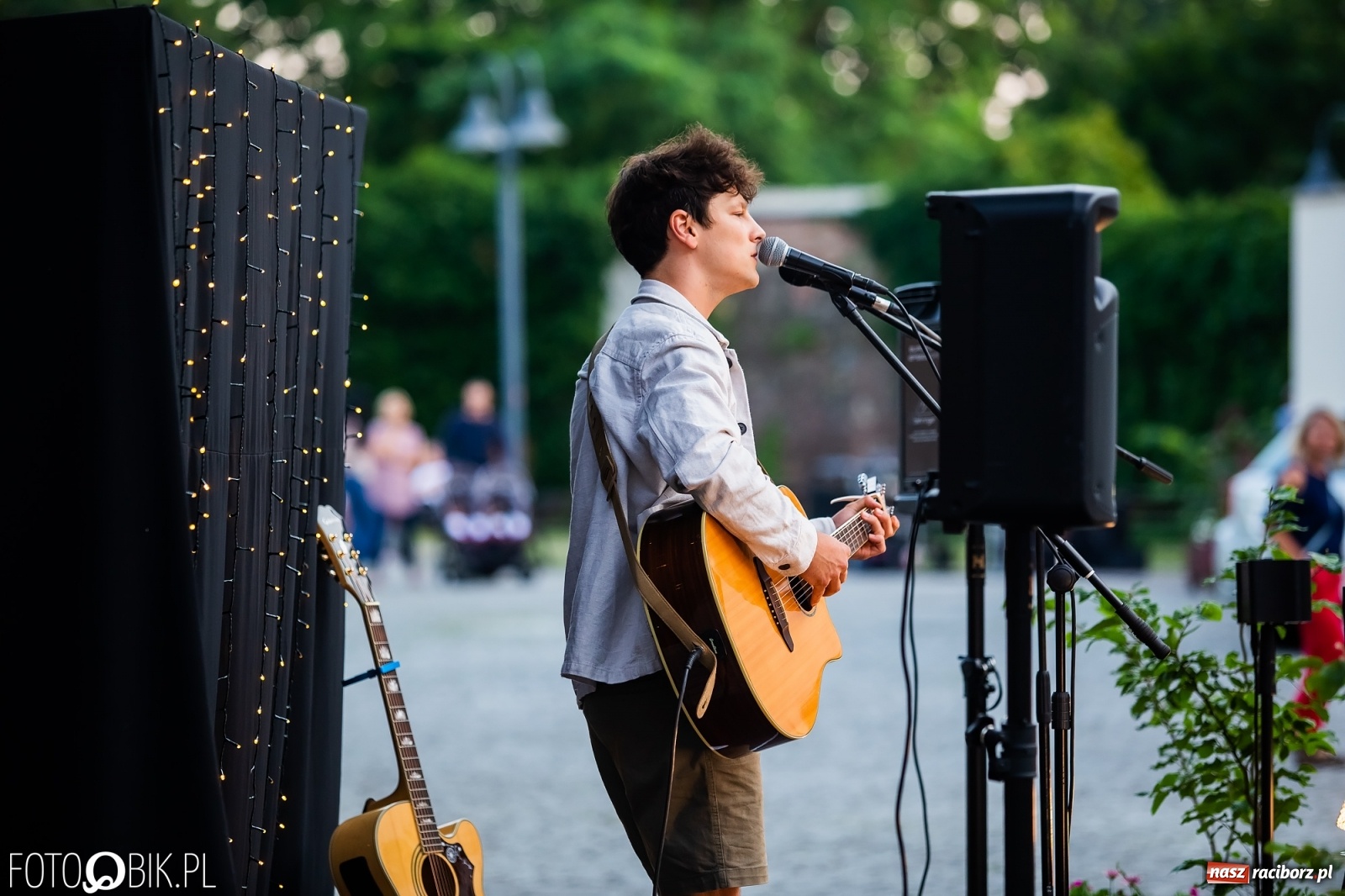 Zdjęcie w galerii na portalu naszraciborz.pl: Ed Sheeran Night na Zamku Piastowskim wiadomości z regionu
