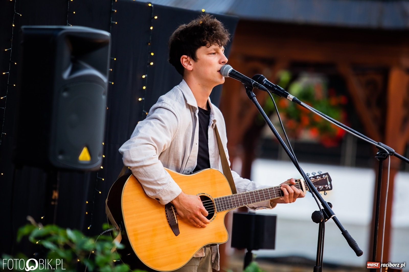 Zdjęcie w galerii na portalu naszraciborz.pl: Ed Sheeran Night na Zamku Piastowskim wiadomości z regionu