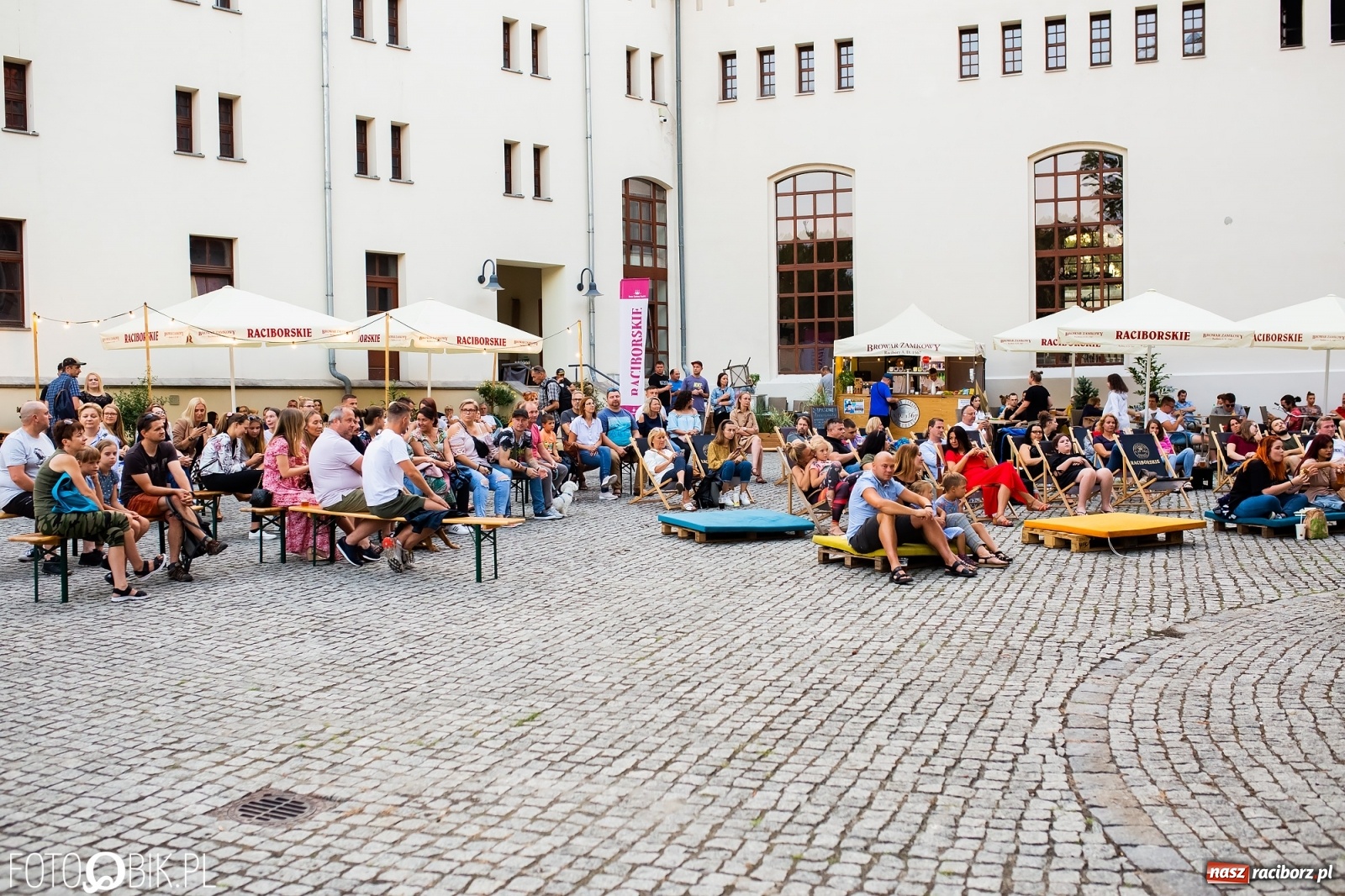 Zdjęcie w galerii na portalu naszraciborz.pl: Ed Sheeran Night na Zamku Piastowskim wiadomości z regionu