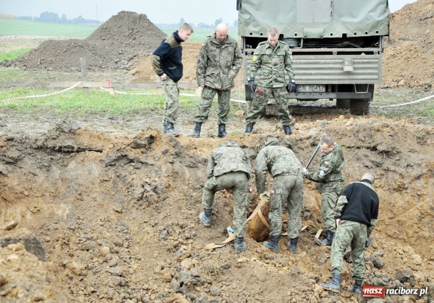 Zdjęcie w galerii na portalu naszraciborz.pl: 100-kilogramowa bomba przy Ogrodowej wiadomości z regionu