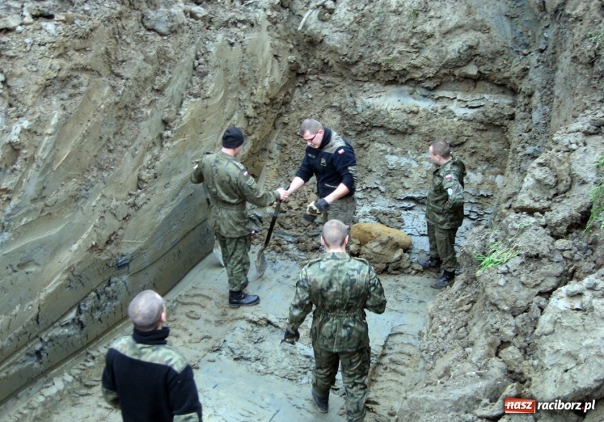 Zdjęcie w galerii na portalu naszraciborz.pl: 100-kilogramowa bomba przy Ogrodowej wiadomości z regionu