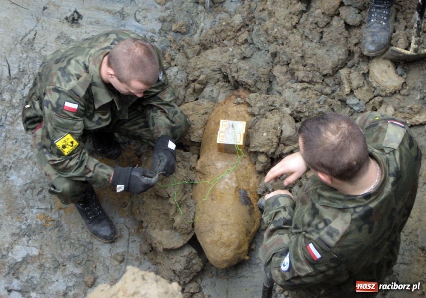 Zdjęcie w galerii na portalu naszraciborz.pl: 100-kilogramowa bomba przy Ogrodowej wiadomości z regionu