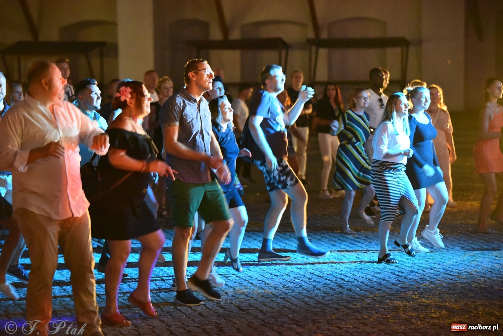 Zdjęcie w galerii na portalu naszraciborz.pl: Zamkowe LATINO PARTY ON AIR [FOTO i WIDEO] wiadomości z regionu