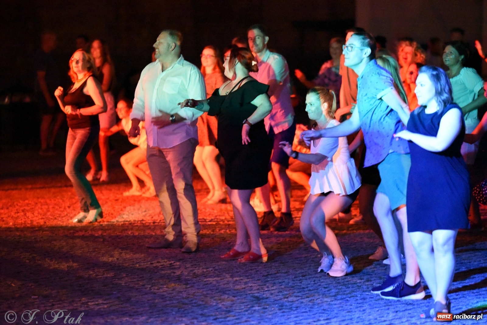 Zdjęcie w galerii na portalu naszraciborz.pl: Zamkowe LATINO PARTY ON AIR [FOTO i WIDEO] wiadomości z regionu