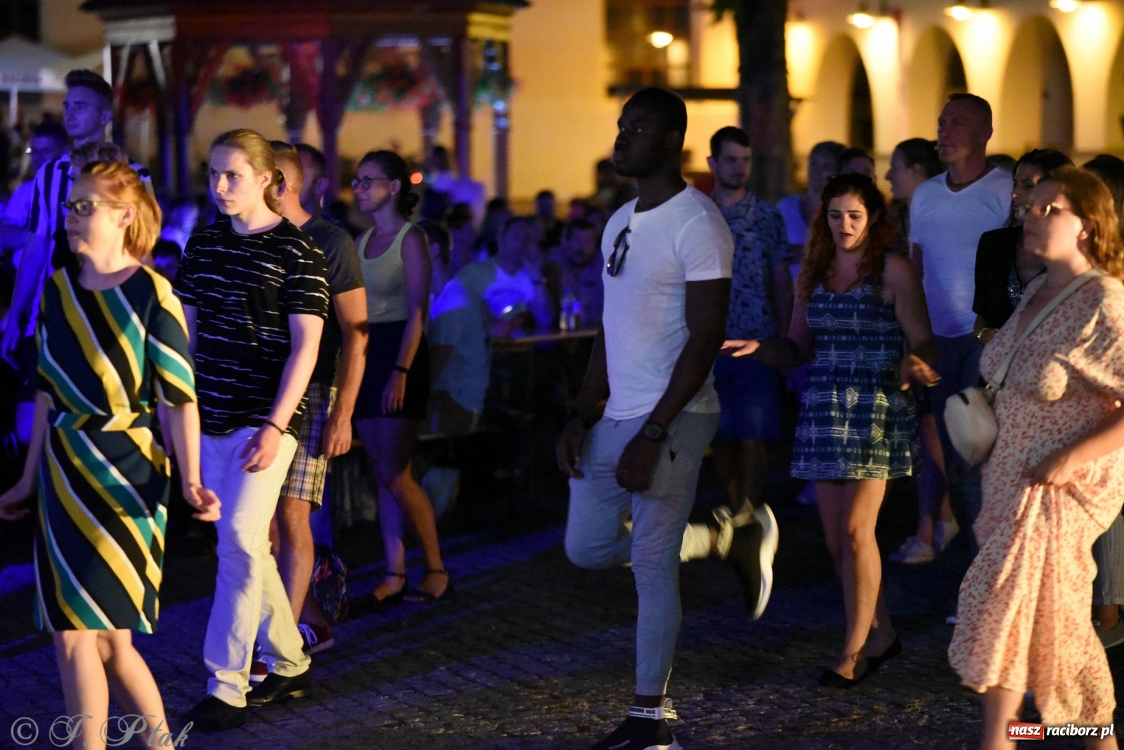 Zdjęcie w galerii na portalu naszraciborz.pl: Zamkowe LATINO PARTY ON AIR [FOTO i WIDEO] wiadomości z regionu