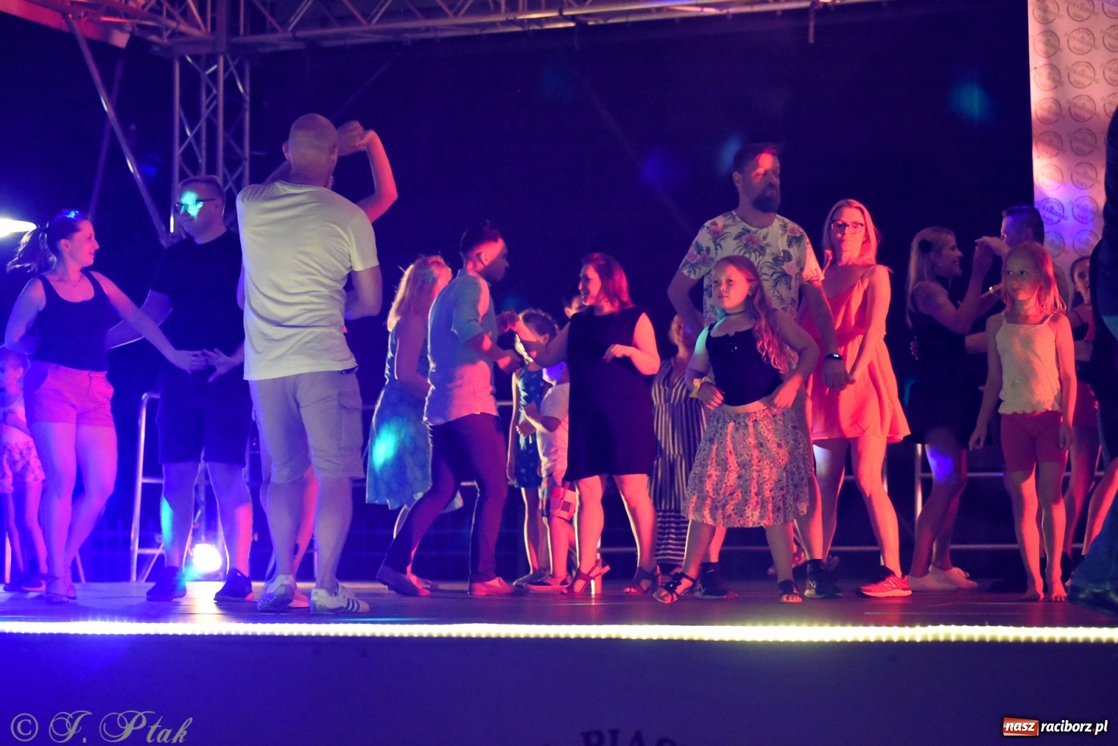 Zdjęcie w galerii na portalu naszraciborz.pl: Zamkowe LATINO PARTY ON AIR [FOTO i WIDEO] wiadomości z regionu