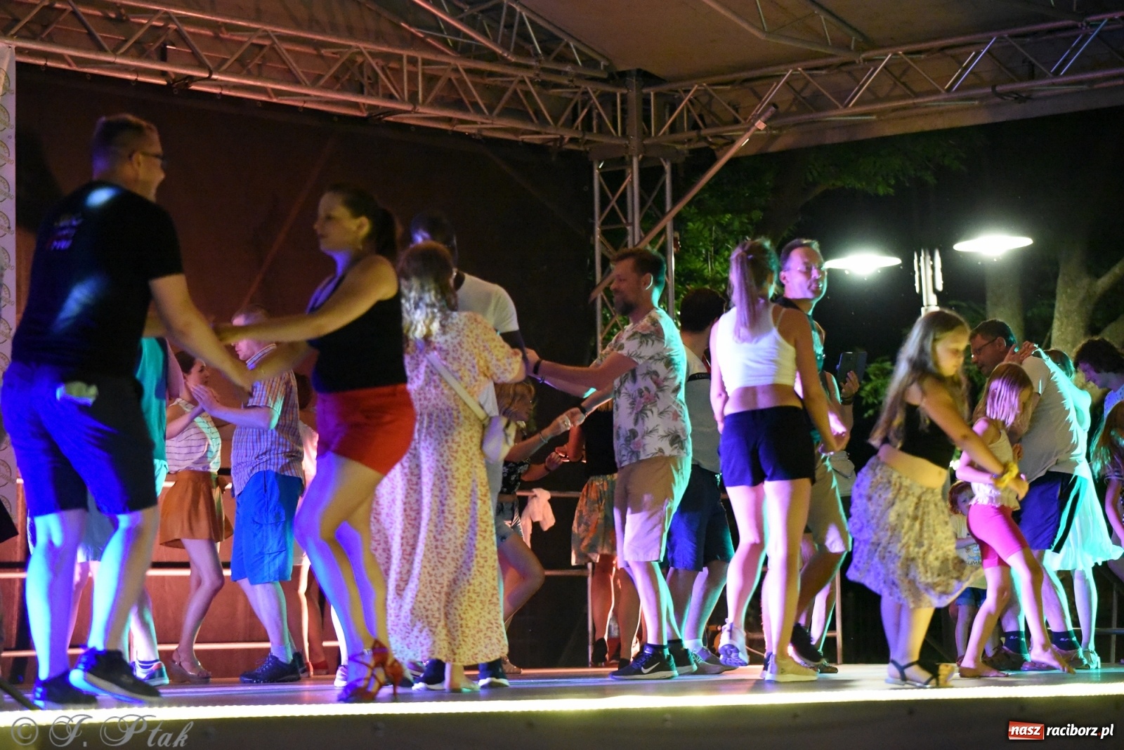 Zdjęcie w galerii na portalu naszraciborz.pl: Zamkowe LATINO PARTY ON AIR [FOTO i WIDEO] wiadomości z regionu