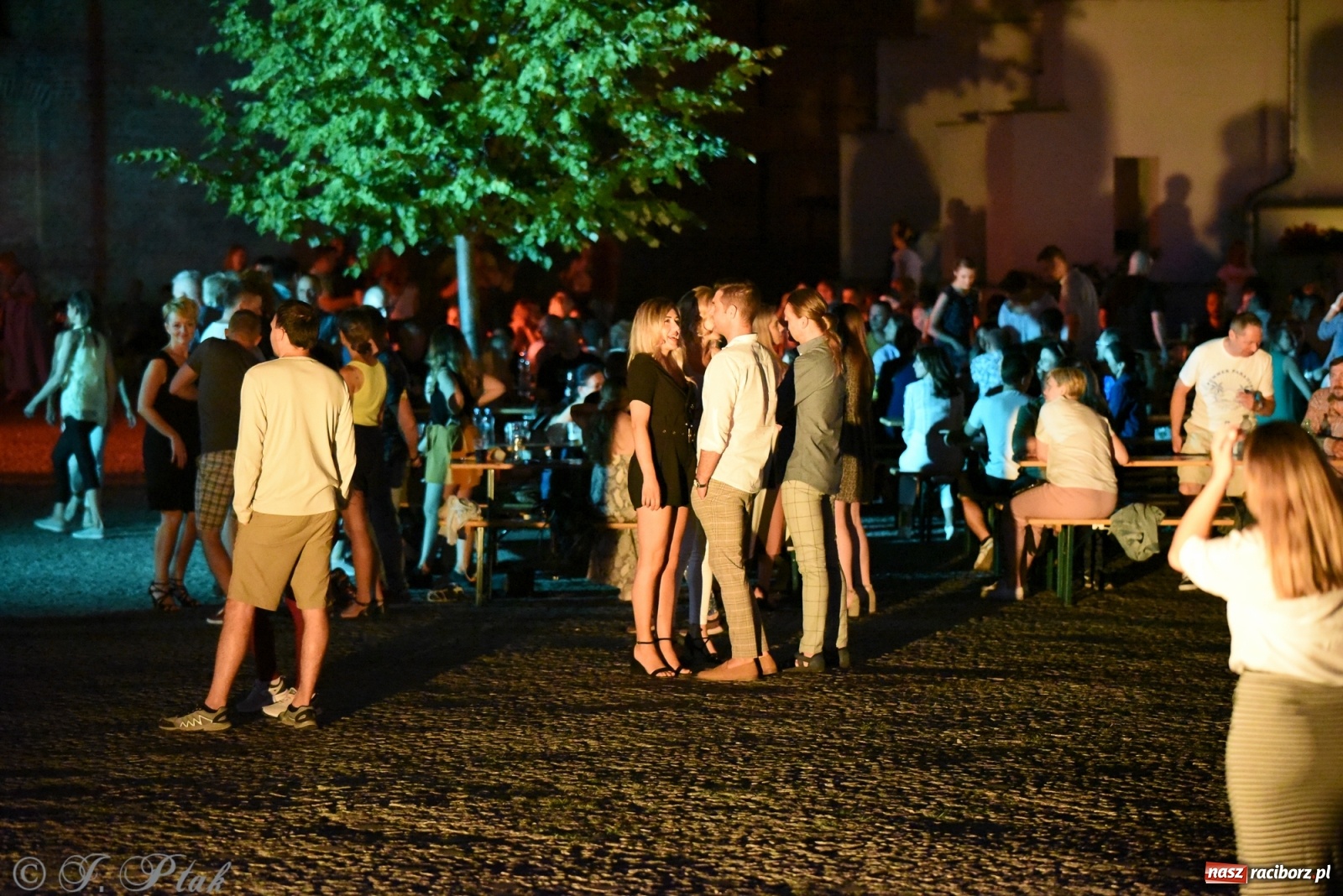 Zdjęcie w galerii na portalu naszraciborz.pl: Zamkowe LATINO PARTY ON AIR [FOTO i WIDEO] wiadomości z regionu