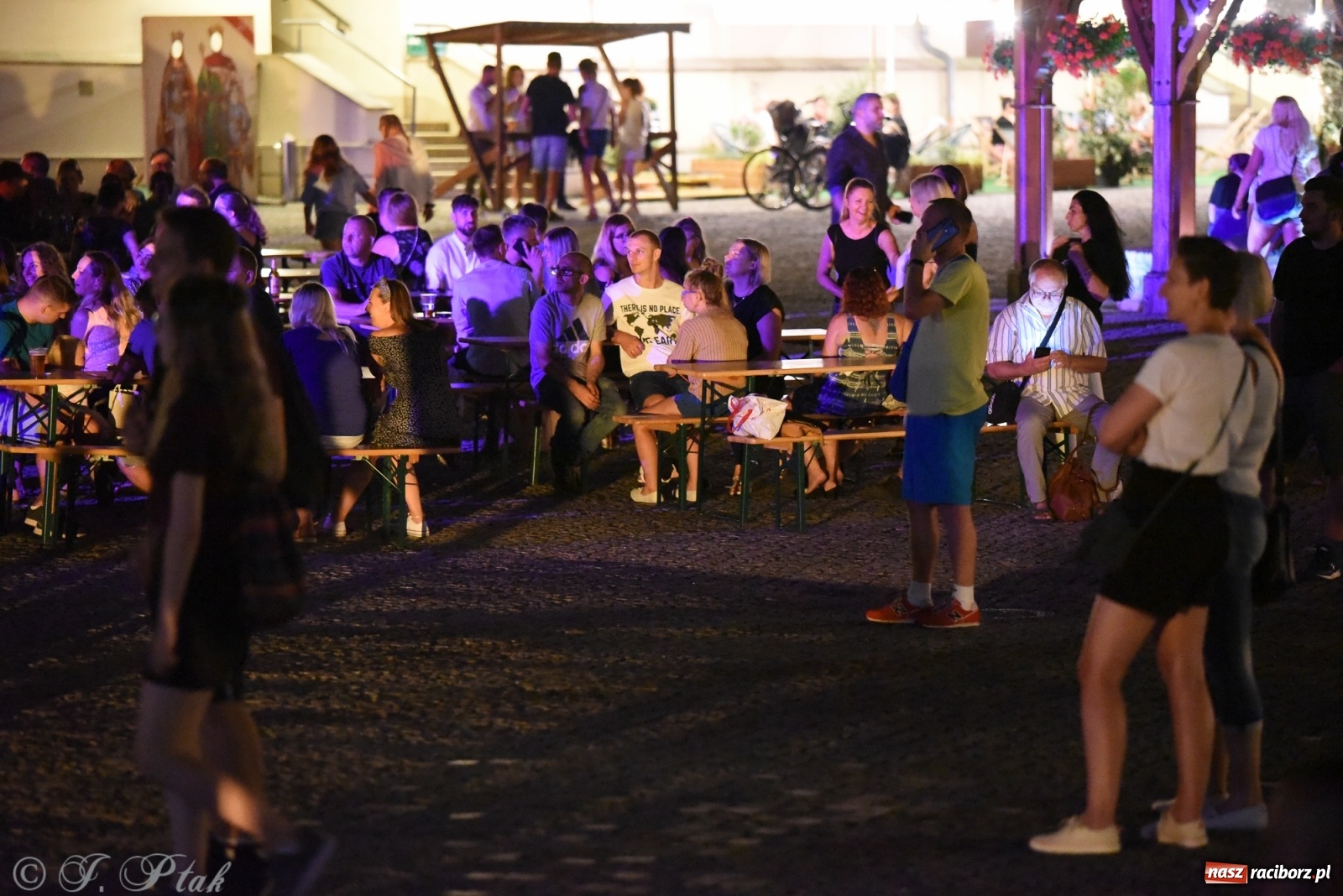 Zdjęcie w galerii na portalu naszraciborz.pl: Zamkowe LATINO PARTY ON AIR [FOTO i WIDEO] wiadomości z regionu