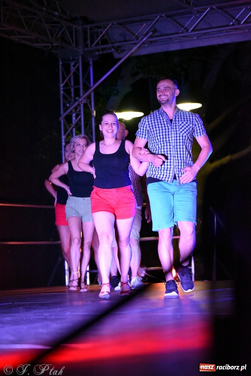 Zdjęcie w galerii na portalu naszraciborz.pl: Zamkowe LATINO PARTY ON AIR [FOTO i WIDEO] wiadomości z regionu