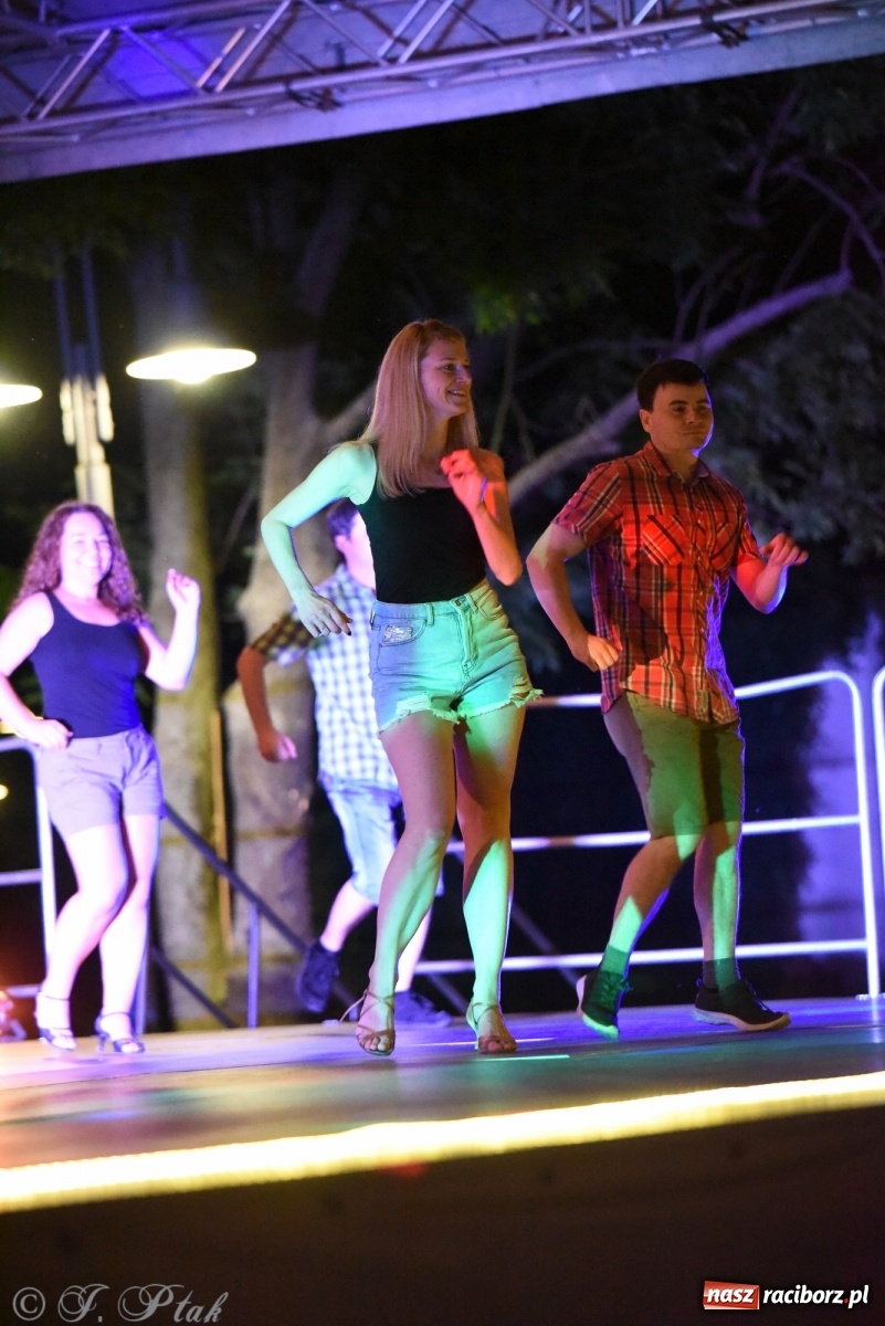 Zdjęcie w galerii na portalu naszraciborz.pl: Zamkowe LATINO PARTY ON AIR [FOTO i WIDEO] wiadomości z regionu