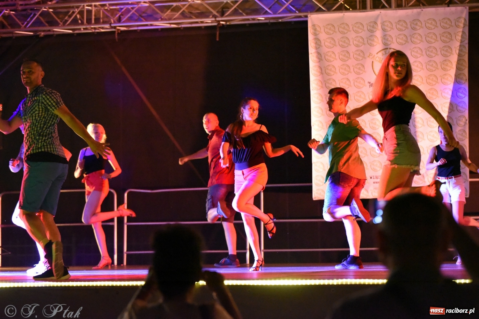 Zdjęcie w galerii na portalu naszraciborz.pl: Zamkowe LATINO PARTY ON AIR [FOTO i WIDEO] wiadomości z regionu