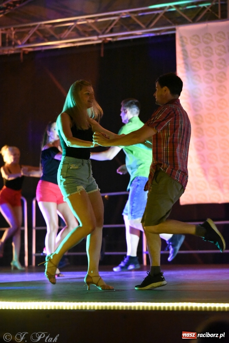 Zdjęcie w galerii na portalu naszraciborz.pl: Zamkowe LATINO PARTY ON AIR [FOTO i WIDEO] wiadomości z regionu