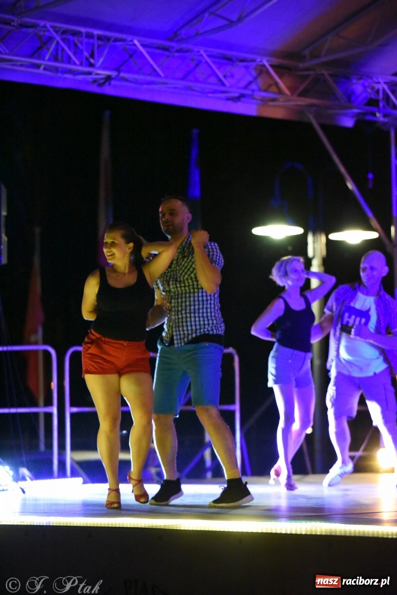 Zdjęcie w galerii na portalu naszraciborz.pl: Zamkowe LATINO PARTY ON AIR [FOTO i WIDEO] wiadomości z regionu