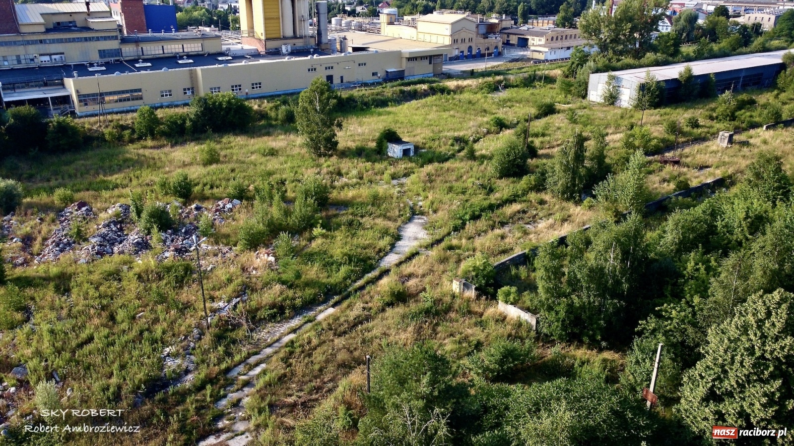 Zdjęcie w galerii na portalu naszraciborz.pl: Z Raciborza do Opawy. Magiczne zdjęcia lotnicze starej linii kolejowej wiadomości z regionu