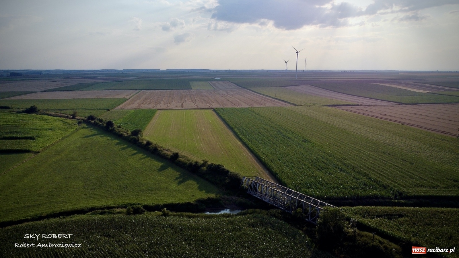 Zdjęcie w galerii na portalu naszraciborz.pl: Z Raciborza do Opawy. Magiczne zdjęcia lotnicze starej linii kolejowej wiadomości z regionu