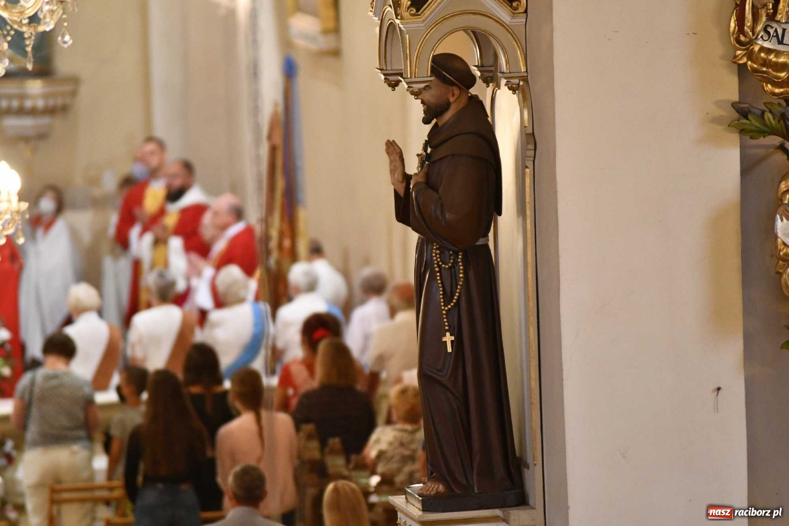 Zdjęcie w galerii na portalu naszraciborz.pl: Z Raciborza do Santiago de Compostela. Wielkie święto u św. Jakuba [FOTO i WIDEO] wiadomości z regionu