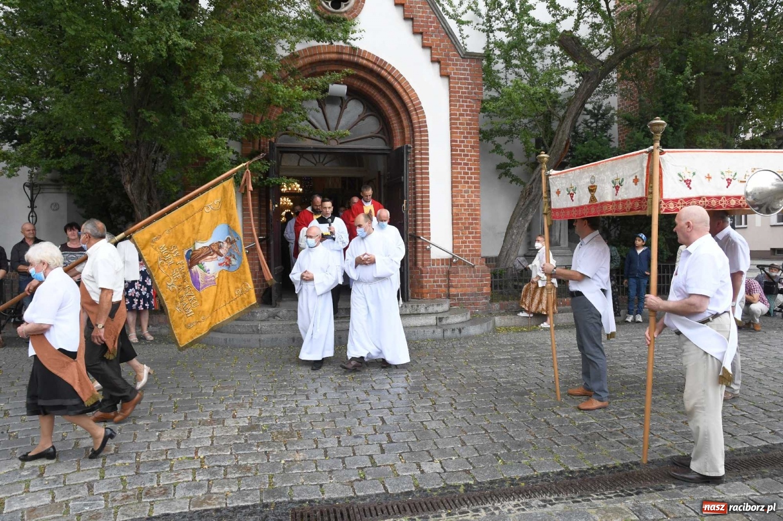 Zdjęcie w galerii na portalu naszraciborz.pl: Z Raciborza do Santiago de Compostela. Wielkie święto u św. Jakuba [FOTO i WIDEO] wiadomości z regionu