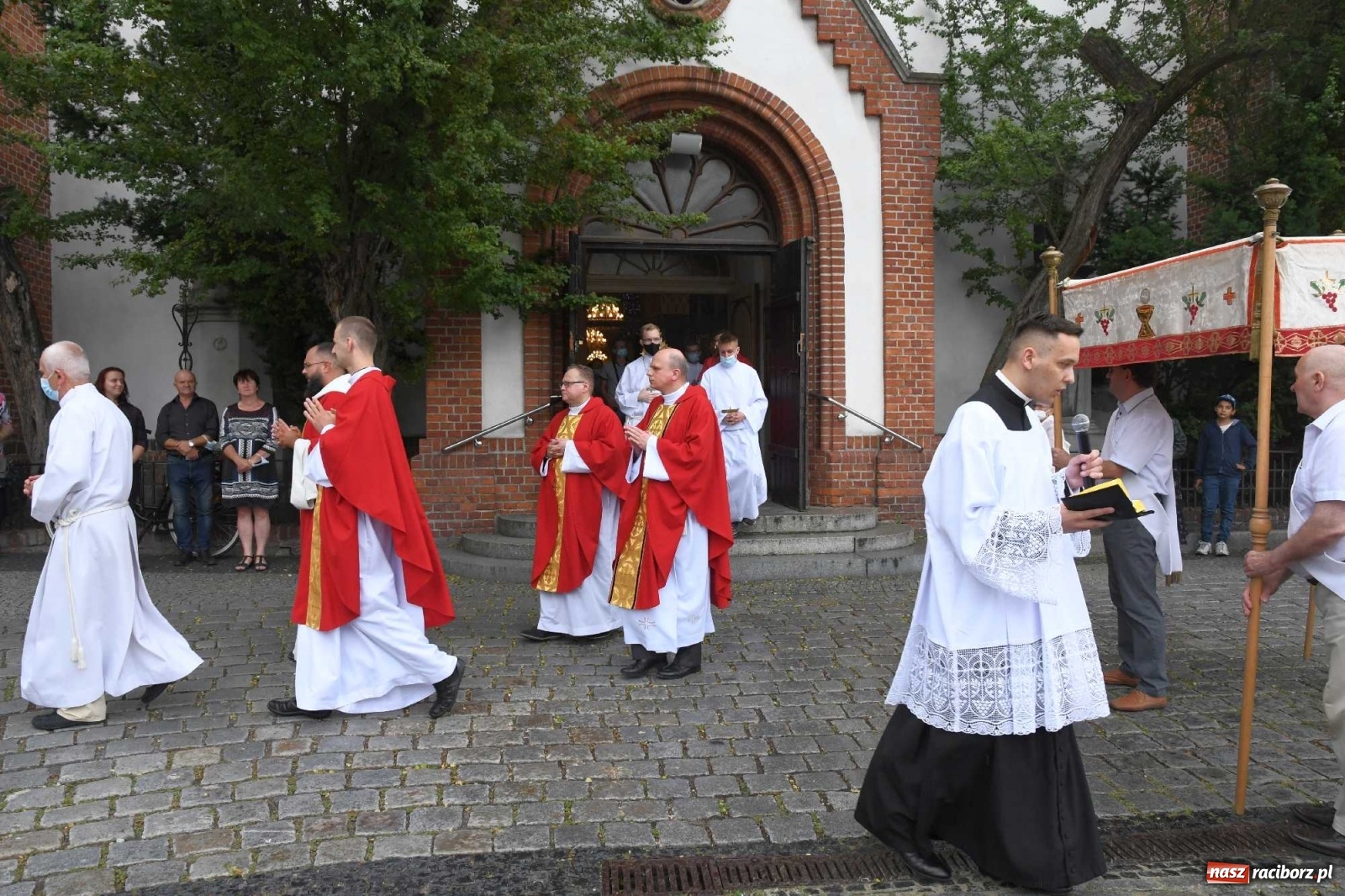 Zdjęcie w galerii na portalu naszraciborz.pl: Z Raciborza do Santiago de Compostela. Wielkie święto u św. Jakuba [FOTO i WIDEO] wiadomości z regionu