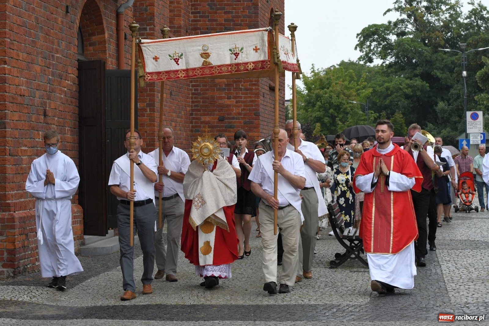 Zdjęcie w galerii na portalu naszraciborz.pl: Z Raciborza do Santiago de Compostela. Wielkie święto u św. Jakuba [FOTO i WIDEO] wiadomości z regionu