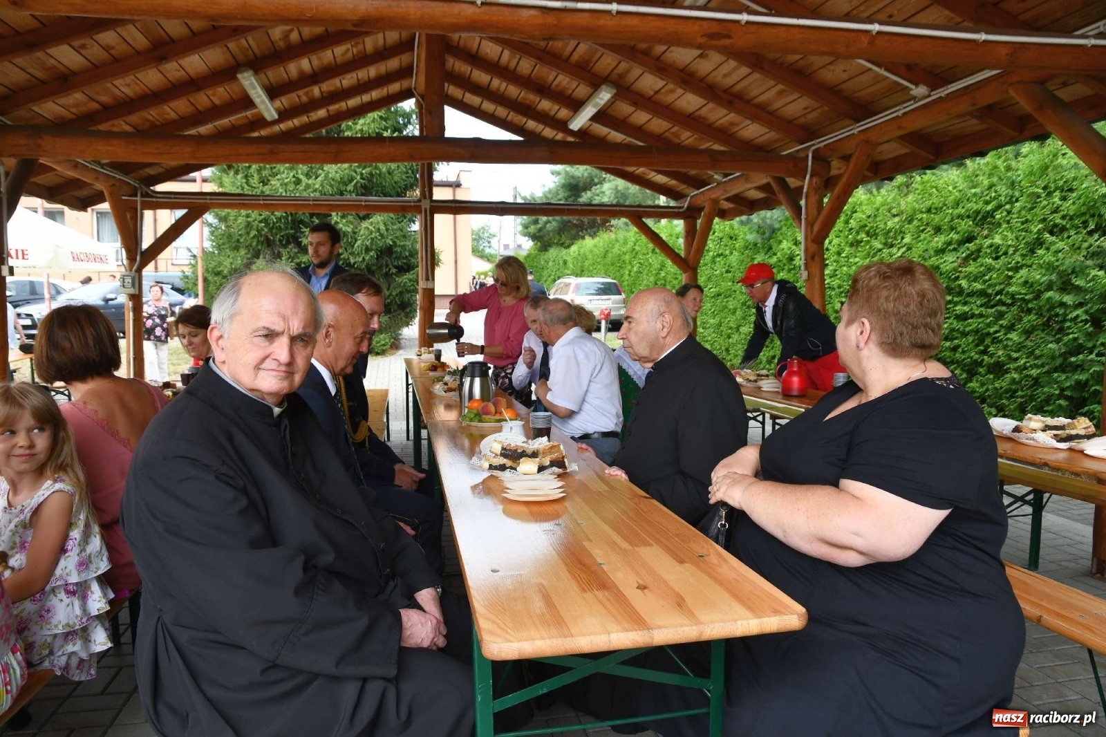 Zdjęcie w galerii na portalu naszraciborz.pl: Raszczyce żegnają swojego długoletniego proboszcza wiadomości z regionu