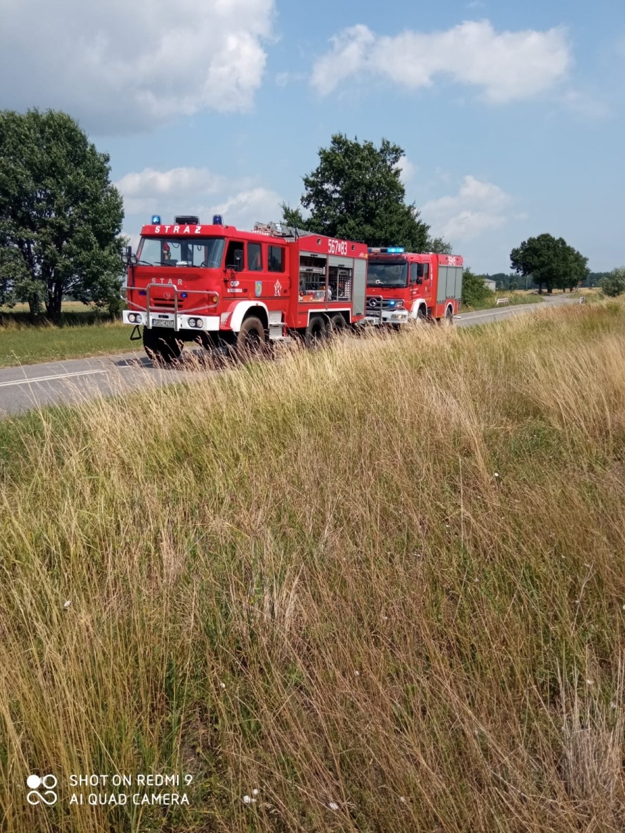 Zdjęcie w galerii na portalu naszraciborz.pl: Toyota dachowała na drodze Ruda-Budziska wiadomości z regionu