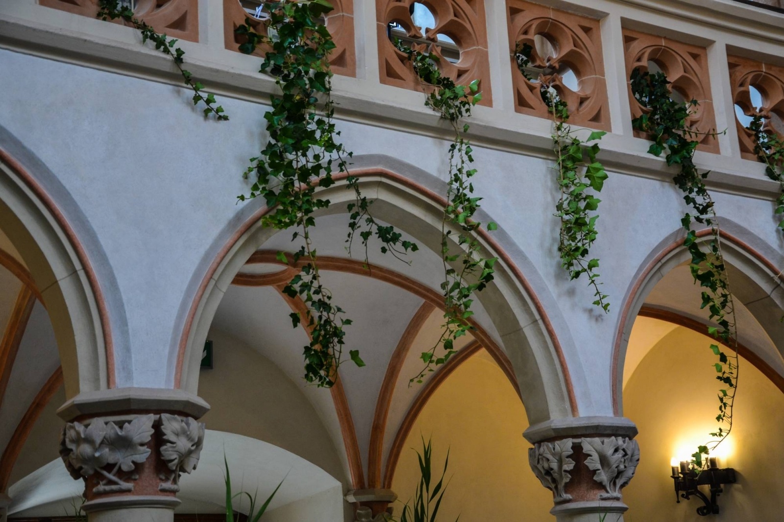 Zdjęcie w galerii na portalu naszraciborz.pl: Jak wam się podoba ślubny wystrój kaplicy zamkowej w Raciborzu? [FOTO] wiadomości z regionu