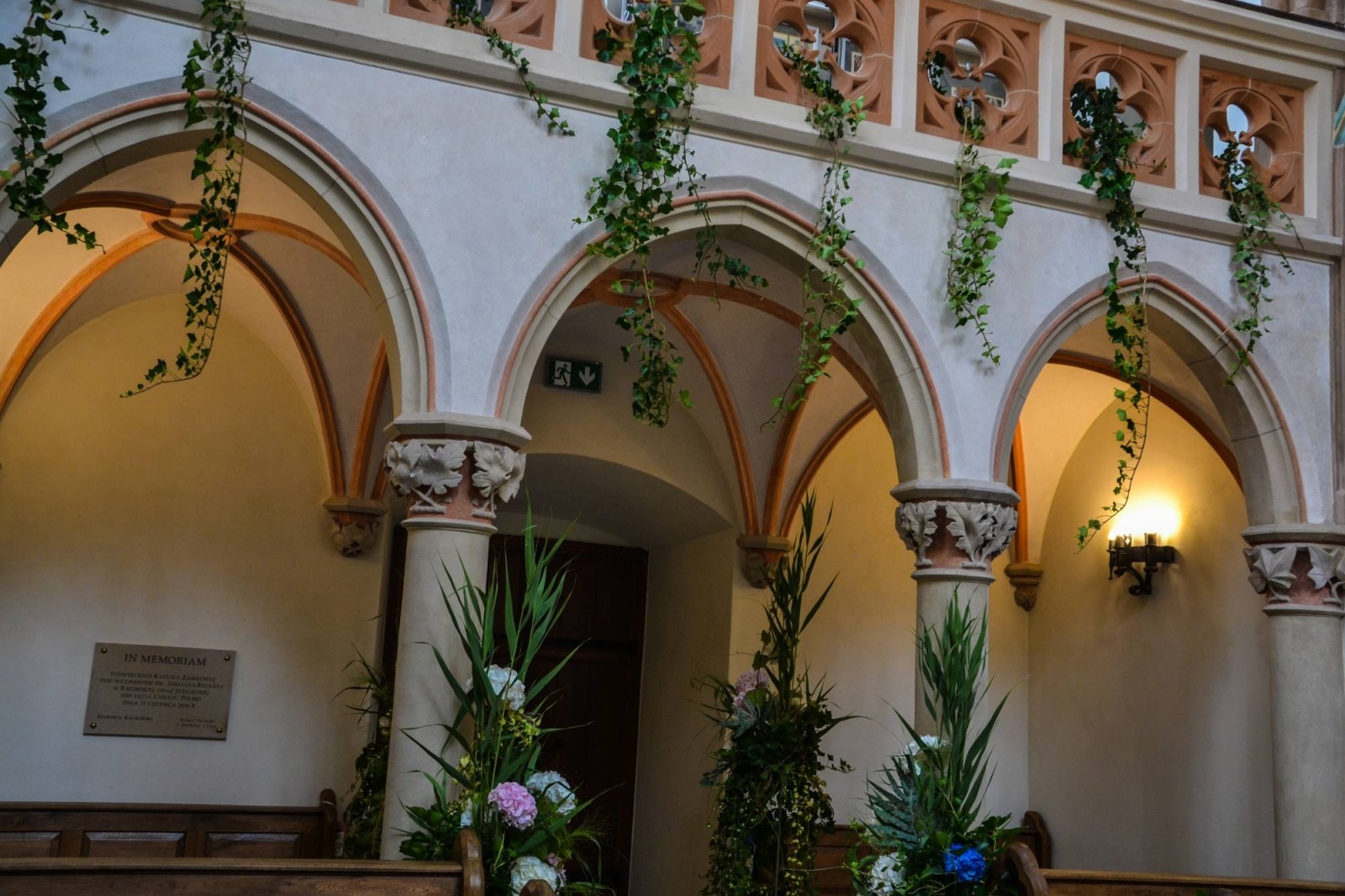 Zdjęcie w galerii na portalu naszraciborz.pl: Jak wam się podoba ślubny wystrój kaplicy zamkowej w Raciborzu? [FOTO] wiadomości z regionu