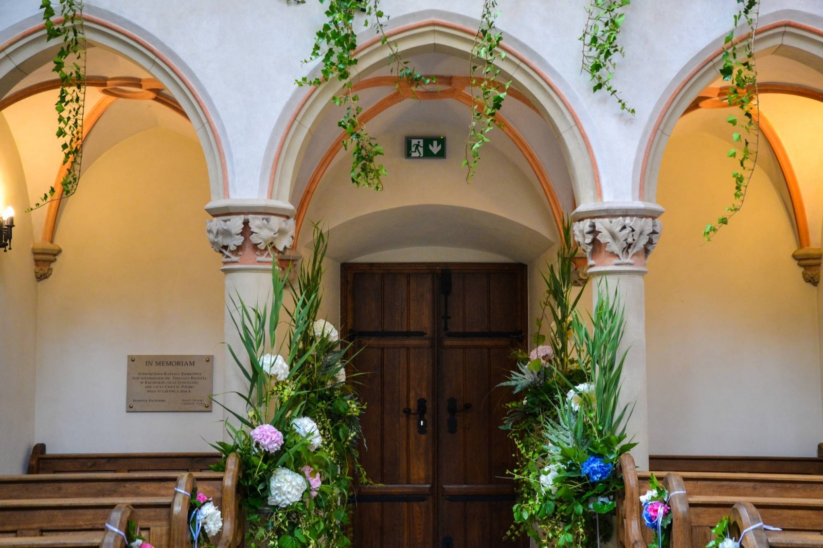 Zdjęcie w galerii na portalu naszraciborz.pl: Jak wam się podoba ślubny wystrój kaplicy zamkowej w Raciborzu? [FOTO] wiadomości z regionu
