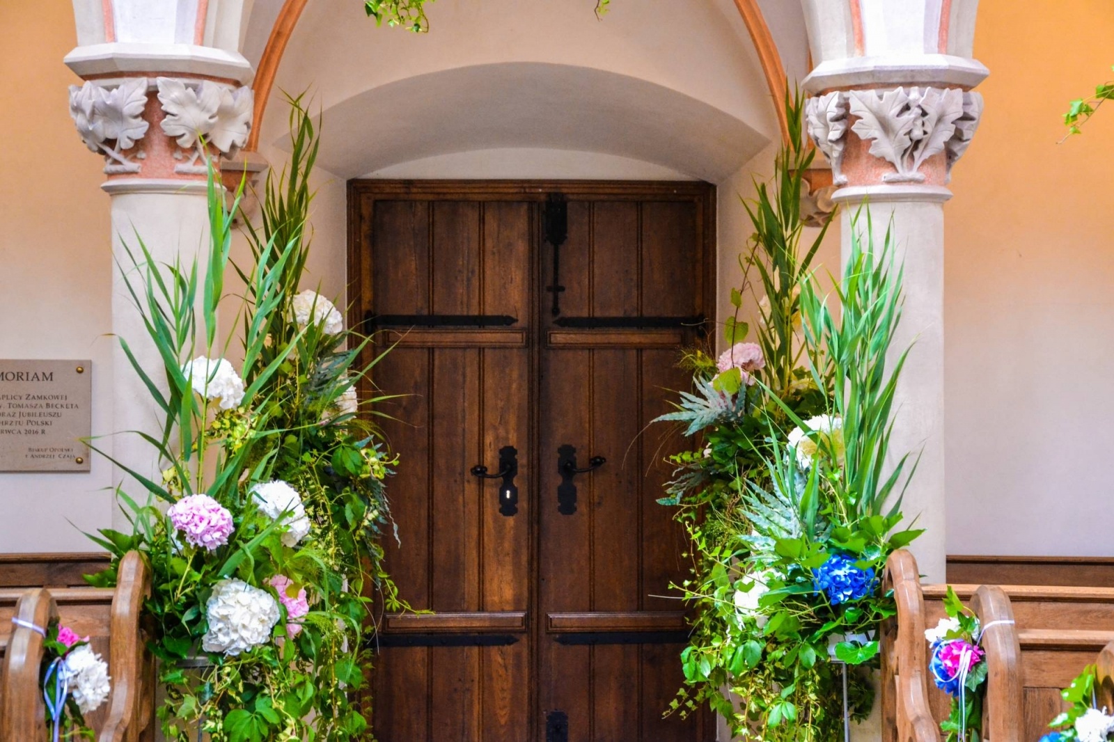 Zdjęcie w galerii na portalu naszraciborz.pl: Jak wam się podoba ślubny wystrój kaplicy zamkowej w Raciborzu? [FOTO] wiadomości z regionu