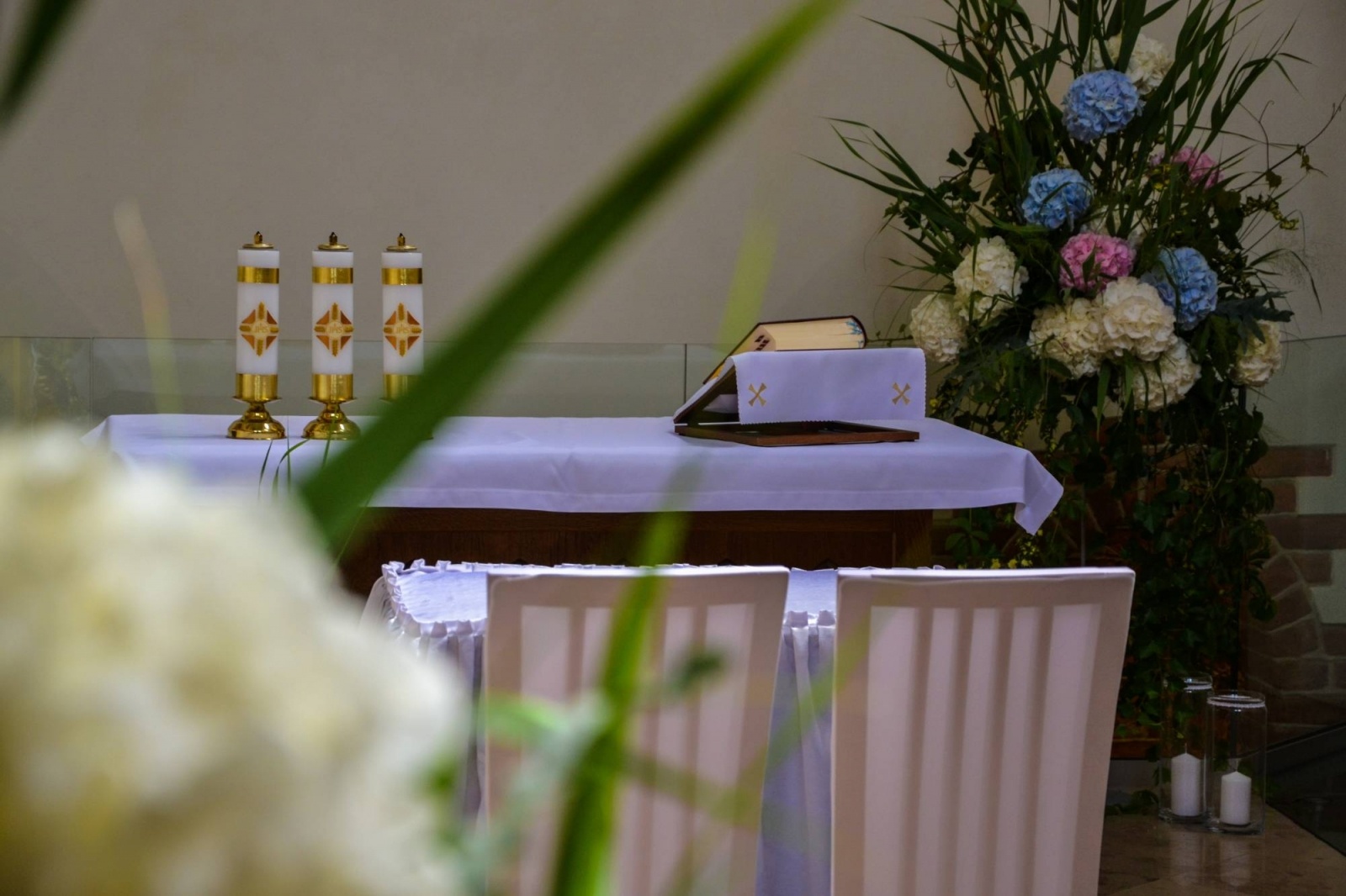 Zdjęcie w galerii na portalu naszraciborz.pl: Jak wam się podoba ślubny wystrój kaplicy zamkowej w Raciborzu? [FOTO] wiadomości z regionu