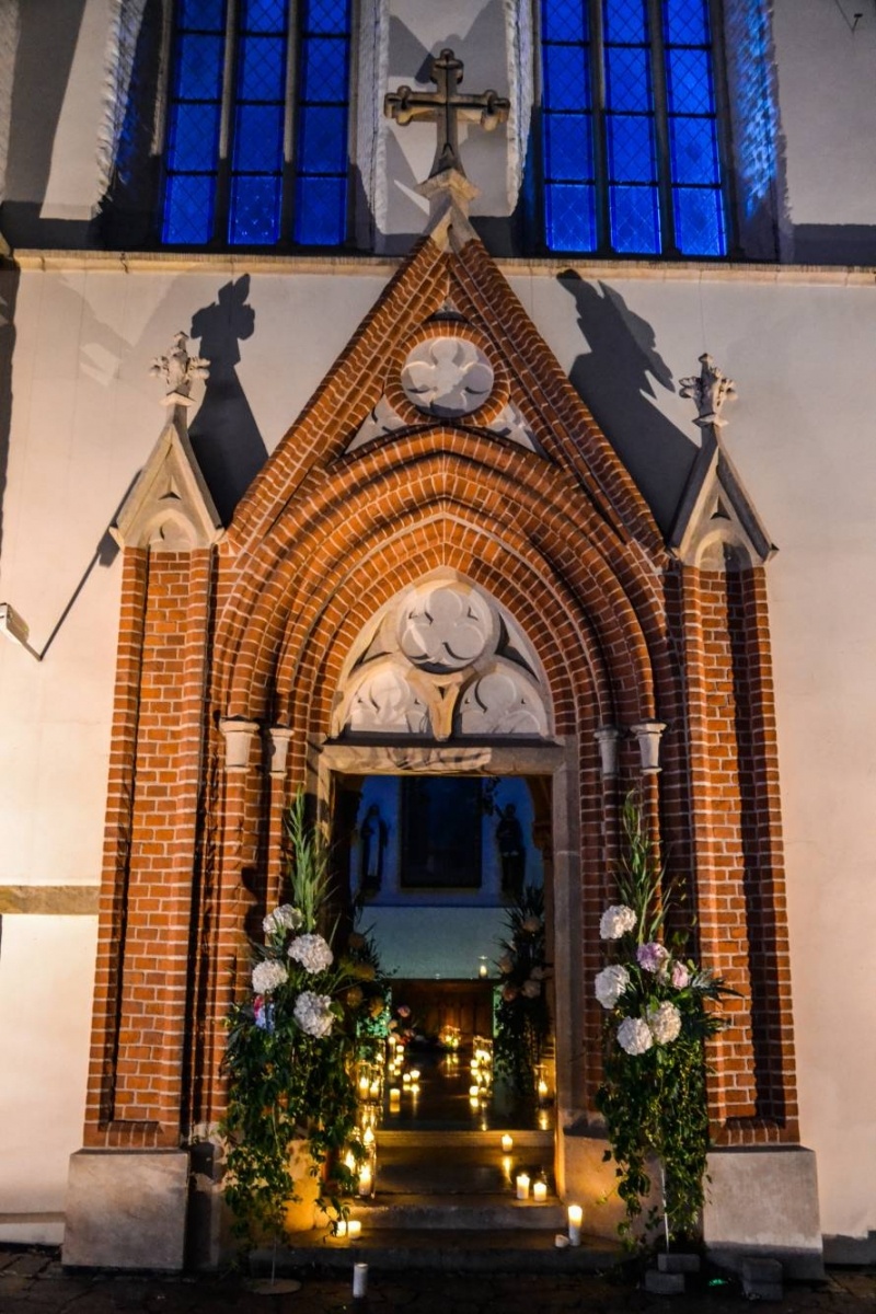 Zdjęcie w galerii na portalu naszraciborz.pl: Jak wam się podoba ślubny wystrój kaplicy zamkowej w Raciborzu? [FOTO] wiadomości z regionu