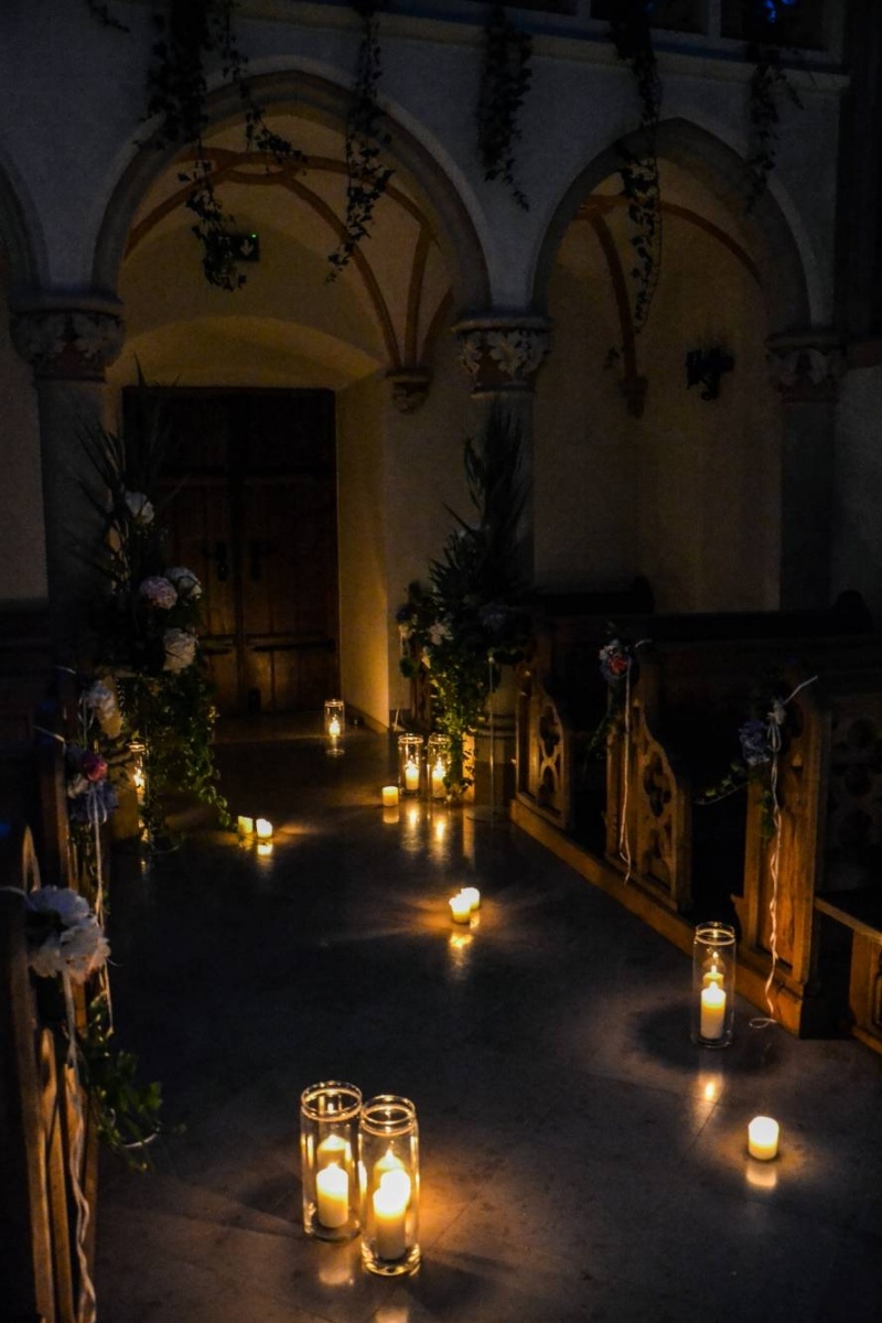 Zdjęcie w galerii na portalu naszraciborz.pl: Jak wam się podoba ślubny wystrój kaplicy zamkowej w Raciborzu? [FOTO] wiadomości z regionu