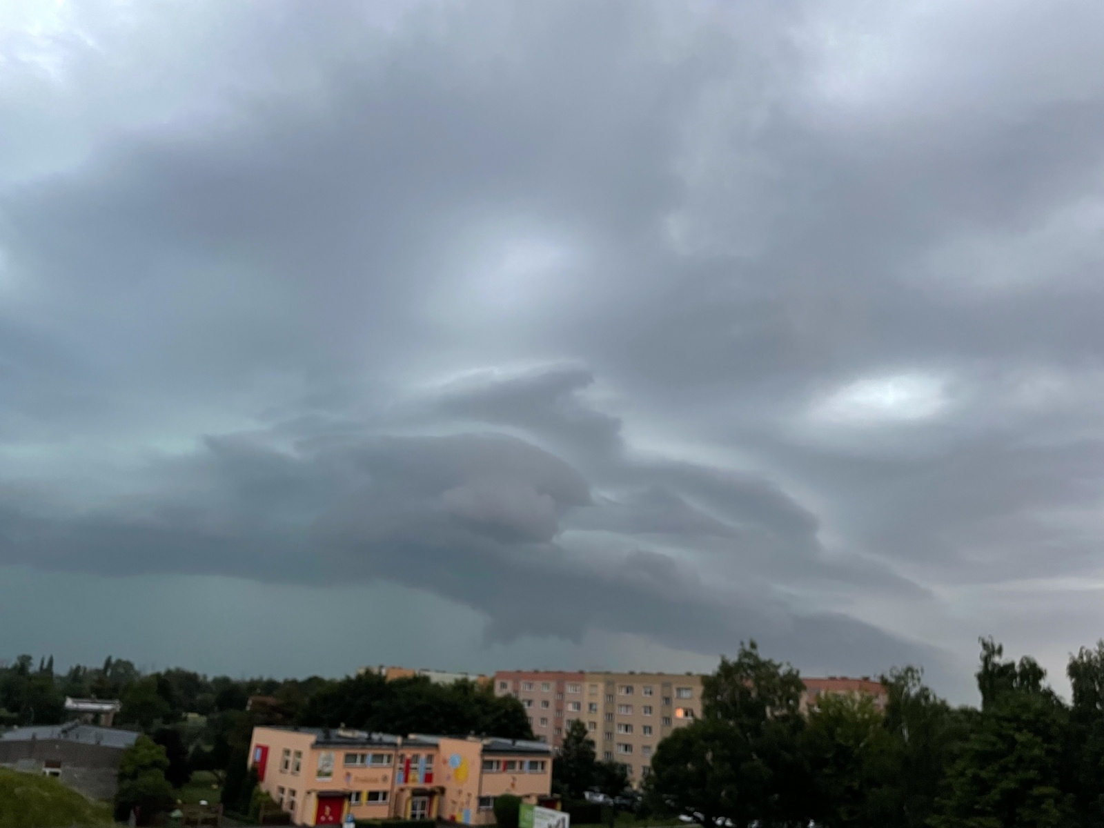 Zdjęcie w galerii na portalu naszraciborz.pl: Ulewa spowodowała podtopienia w gm. Krzyżanowice oraz Krzanowice [WIDEO] wiadomości z regionu