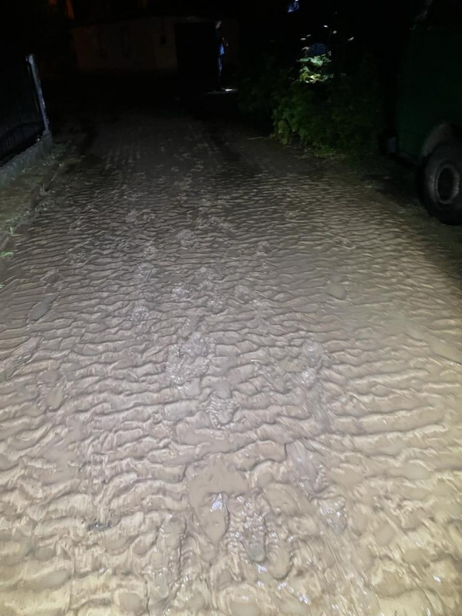 Zdjęcie w galerii na portalu naszraciborz.pl: Ulewa spowodowała podtopienia w gm. Krzyżanowice oraz Krzanowice [WIDEO] wiadomości z regionu