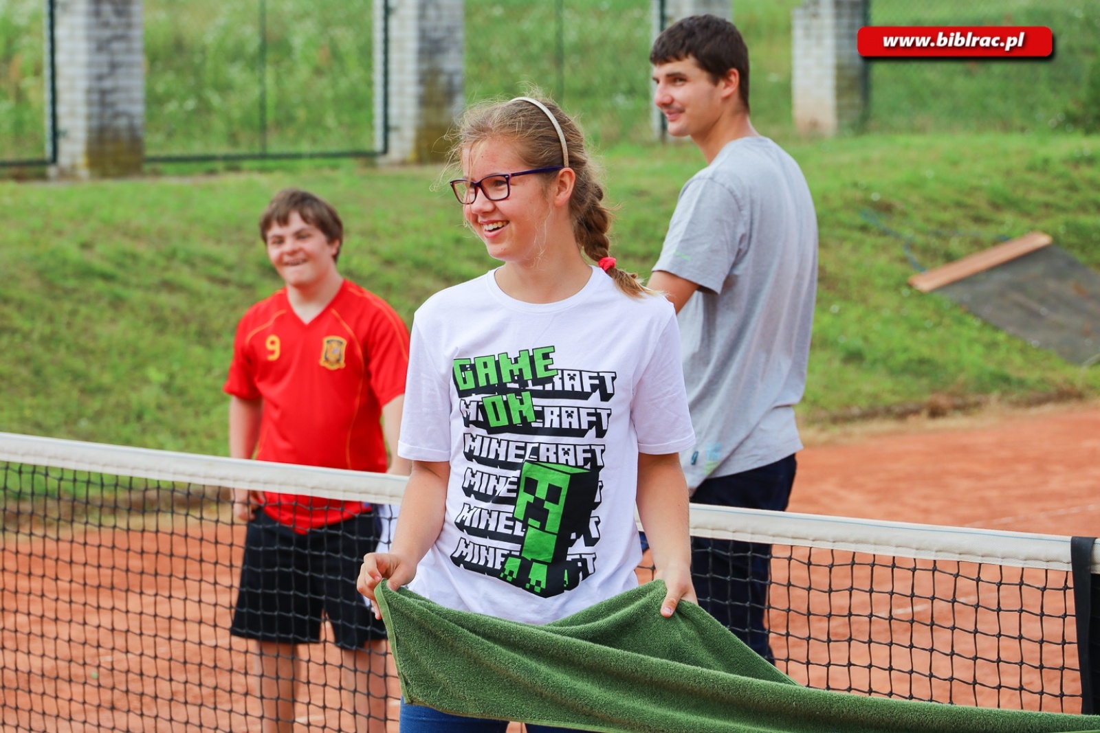 Zdjęcie w galerii na portalu naszraciborz.pl:  W bibliotece trwają wakacyjne zajęcia dla osób z niepełnosprawnościami wiadomości z regionu