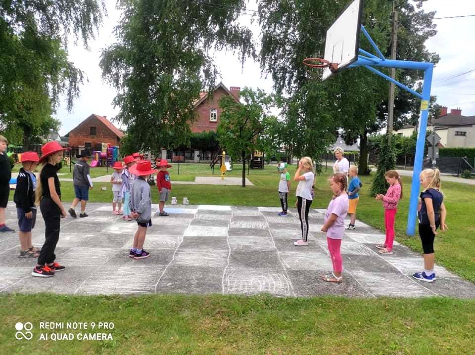 Zdjęcie w galerii na portalu naszraciborz.pl: Alicja w krainie czarów w GOK Kornowac wiadomości z regionu
