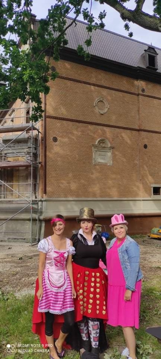 Zdjęcie w galerii na portalu naszraciborz.pl: Alicja w krainie czarów w GOK Kornowac wiadomości z regionu