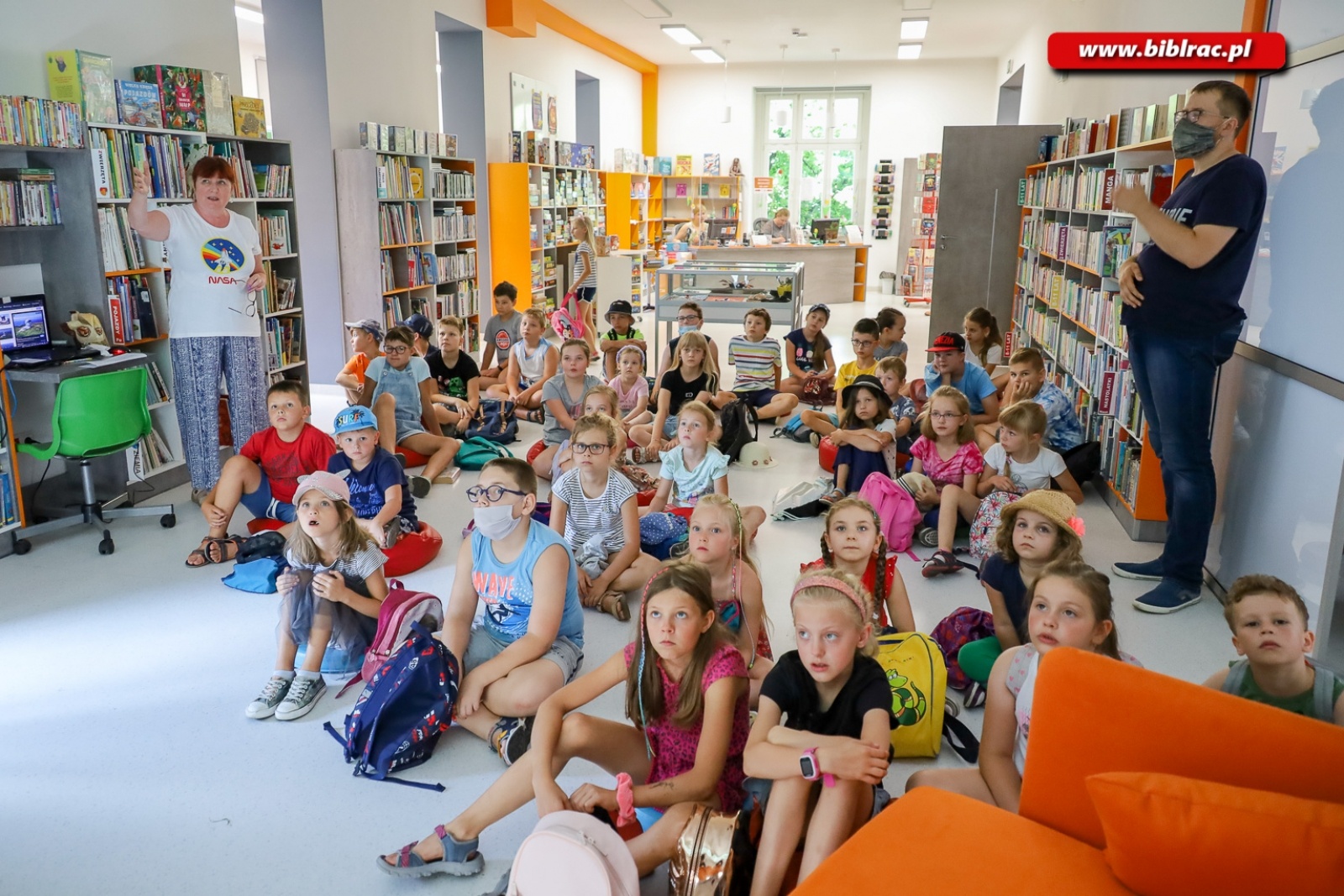 Zdjęcie w galerii na portalu naszraciborz.pl: Kosmiczni przyjaciele – na półmetku Kosmicznego Lata z Biblioteką wiadomości z regionu