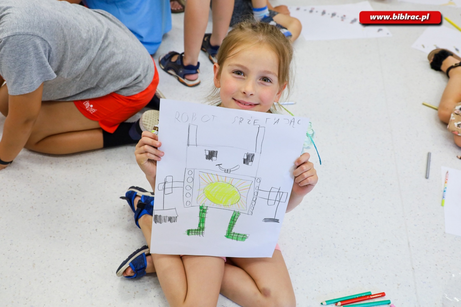 Zdjęcie w galerii na portalu naszraciborz.pl: Kosmiczni przyjaciele – na półmetku Kosmicznego Lata z Biblioteką wiadomości z regionu
