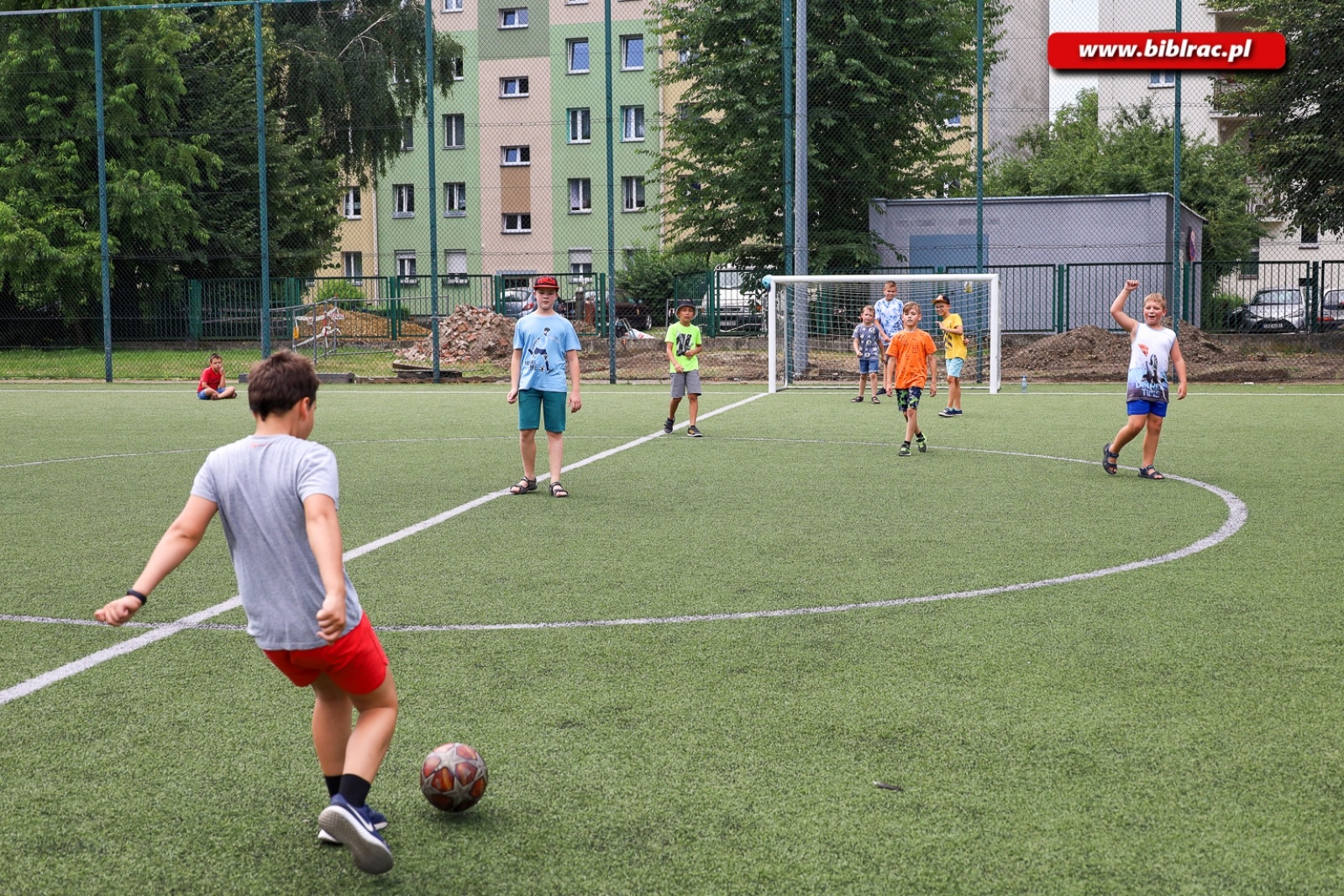 Zdjęcie w galerii na portalu naszraciborz.pl: Kosmiczni przyjaciele – na półmetku Kosmicznego Lata z Biblioteką wiadomości z regionu